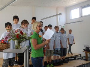 Frau Meier verabschiedet die Fünft- und Sechstklässler